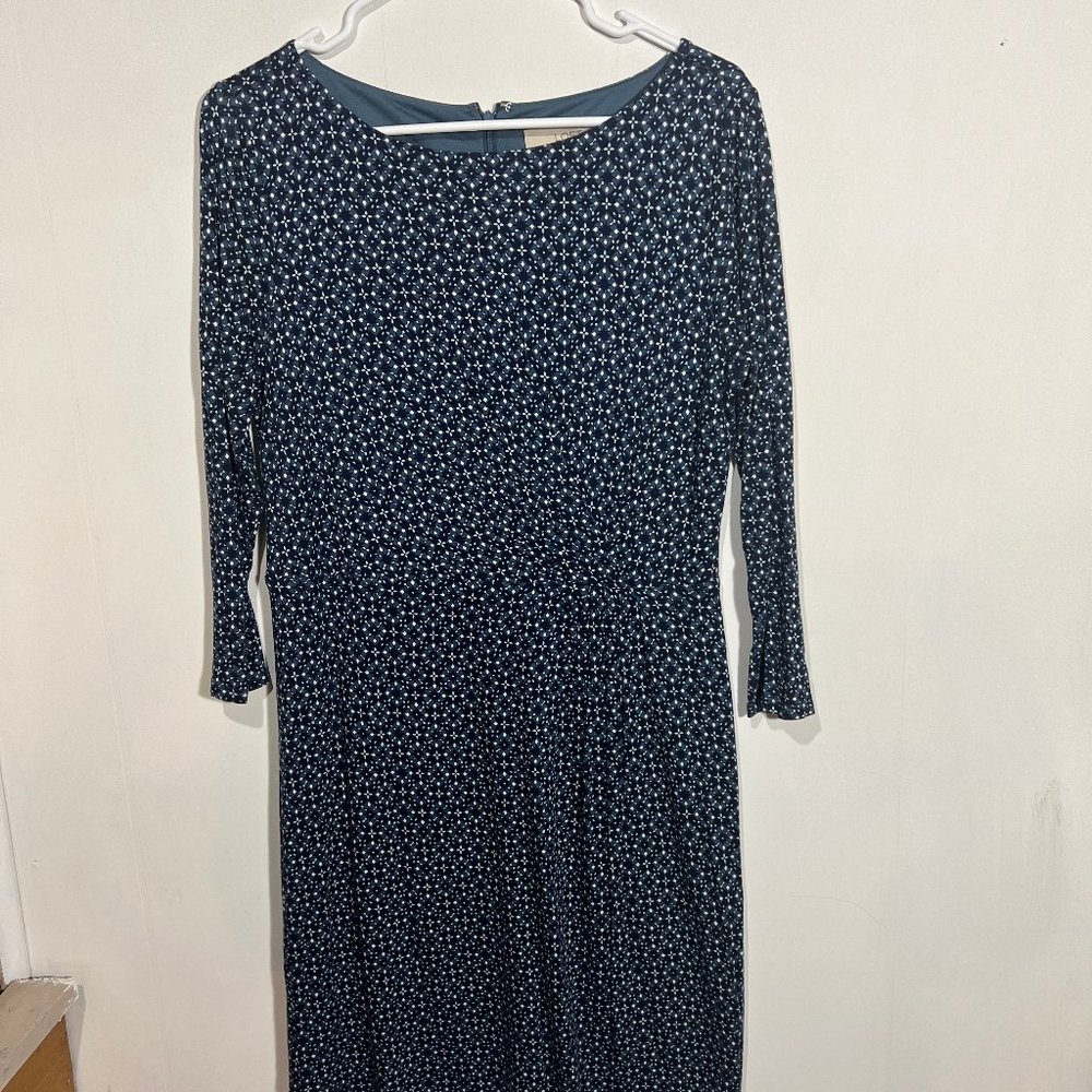 Elevate Your Work Wardrobe: LOFT Medium Knit Long Sleeve Blue Patterned Dress